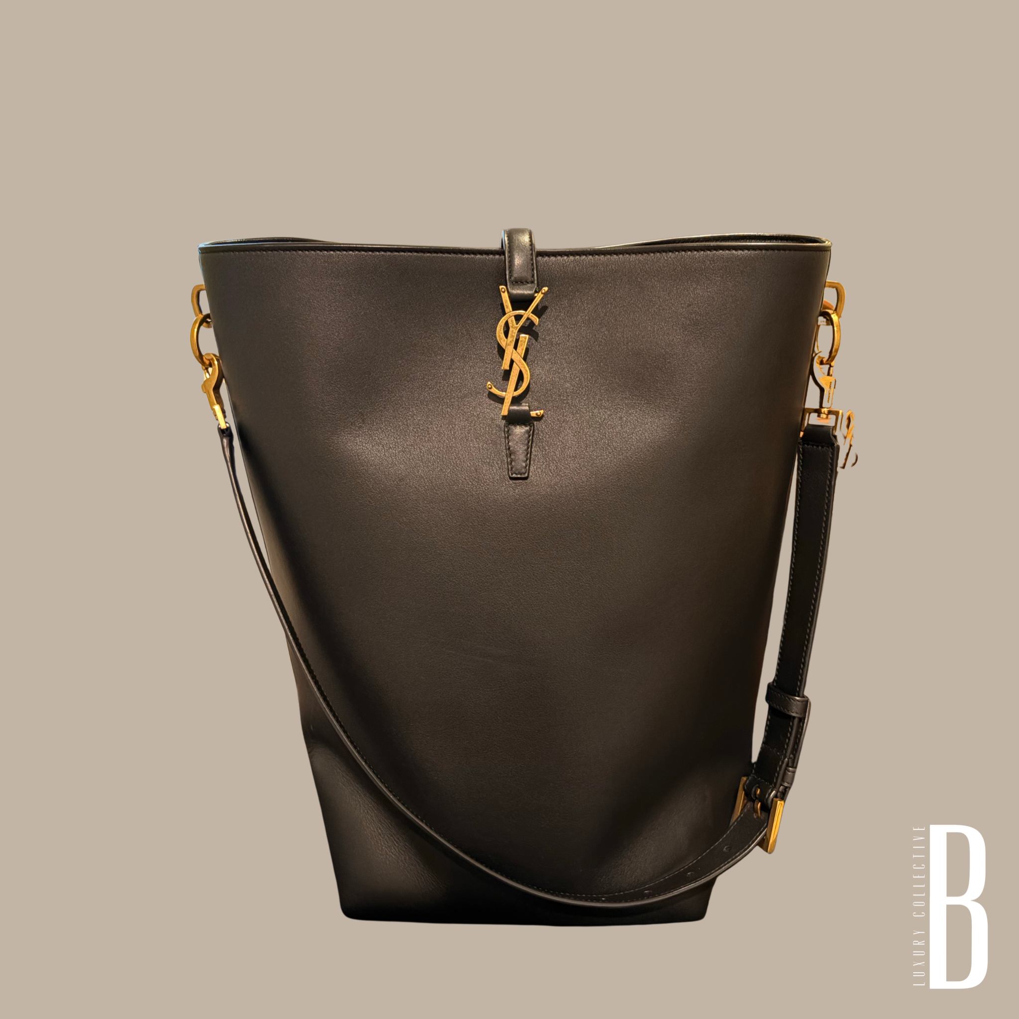 SAINT LAURENT 
Le 37 Oversized Bucket Bag