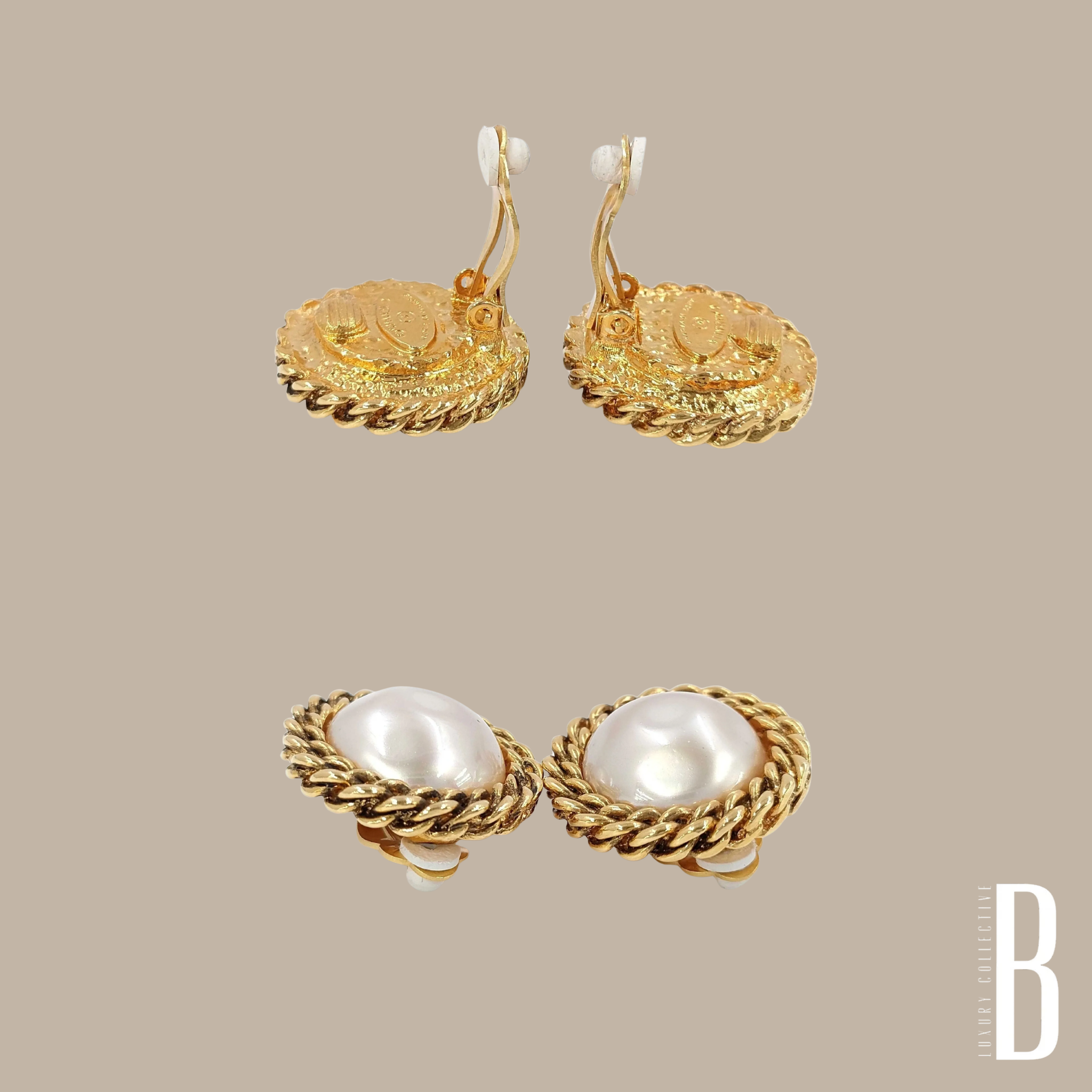 CHANEL Earring  Vintage Gold-Tone Metal