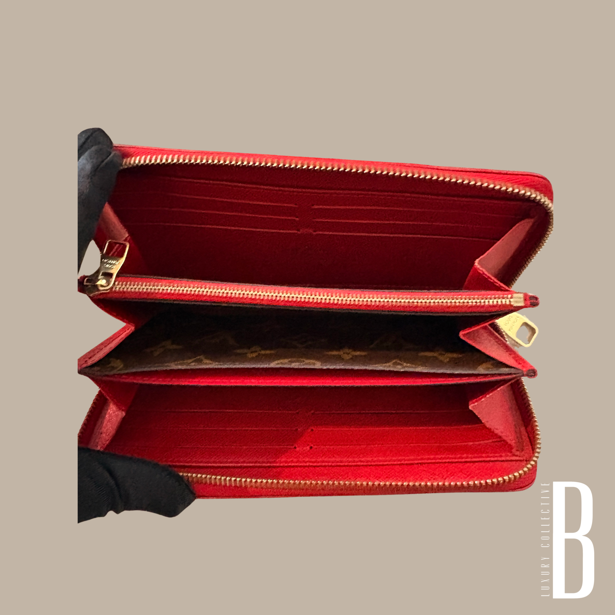 Louis Vuitton Retiro Long Zip Around Wallet